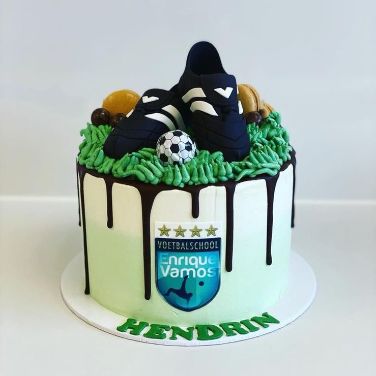 Voetbalschoen drip taart